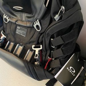 Oakley heritage backpack